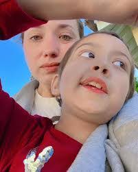 Ada Puente's Instagram, Twitter & Facebook