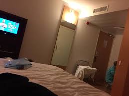 Maybe you would like to learn more about one of these? La Premiere Nuit A L Hotel Pour Mes Enfants Et Elles Ont Tres Bien Dormies Picture Of Ibis Salon De Provence Salon De Provence Tripadvisor