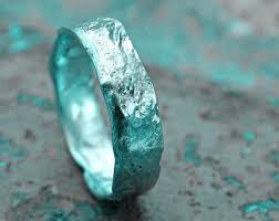 10 Simple Men Gold Rings Projects Mens White Gold Rings Is That It Scratches Easily And The Shine Wi In 2020 Mens Gold Rings Mens White Gold Rings Gold Ring Designs