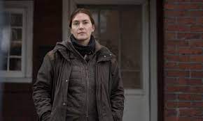 A detective in a small pennsylvania town investigates a local murder while trying to keep her life from falling apart. Mare Of Easttown Review Kate Winslet Triumphs In A Moreish Murder Mystery Kate Winslet The Guardian