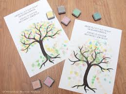 Vor allem eltern, die eine interessante beschäftigung für kinder an regnerischen tagen suchen, sind über ideen zum herbstbasteln mit kindern sehr dankbar. Wunschkind Herzkind Nervkind Mit Fingerstempeln Zum Herbstbaum