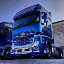 Mobile Uploads Camionista Al 100 Facebook Mercedes Benz Trucks Mercedes Truck Freightliner Trucks
