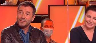 Bernard montiel recevait le groupe indochine ce samedi 6 et dimanche 7 juin à l'occasion du weekend spécial consacré au groupe. Bernard Montiel Tpmp Attire Par Laurence Saillet Elle Est Sexy Mce Tv