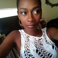 Miya Hall (@SiempreTengoFe)