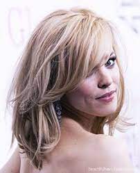 Hairstyles To Hide Receding Chin Side View Women Google Search Medium Hair Styles Medium Length Hair Styles Hair
