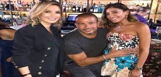 Jun 21, 2021 · يبدو أن قصة الحب التي جمعت النجم المصري عمرو دياب، بالنجمة دينا الشربيني لسنوات، وكانت محور حديث الجمهور، أصبحت مجرد ذكرى قديمة، وذلك بعدما تردد مؤخرًا دخول الأول في علاقة عاطفية جديدة مع مصورة حفلاته دينا ضياء بهجت. Ø¯ÙŠÙ†Ø§ Ø§Ù„Ø´Ø±Ø¨ÙŠÙ†ÙŠ ØªØ±Ø¯ Ø¹Ù„Ù‰ Ø­Ù…Ù„Ù‡Ø§ Ù…Ù† Ø¹Ù…Ø±Ùˆ Ø¯ÙŠØ§Ø¨ Ø§Ù„Ø´Ø±Ù‚ÙŠØ© ØªÙˆØ¯Ø§ÙŠ