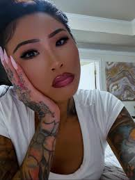 super cute…. coffee and car girl ?