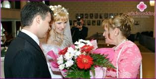 Gehen sie als ganze familie zu ereignissen, die einzelnen familienmitgliedern etwas. Herzlichen Gluckwunsch Zur Hochzeit Von Mutter Zu Sohn In Prosa In Form Eines Liedes Und Eines Musikalischen Wunsches