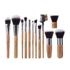 We scoured the reviews to find the best makeup brushes on amazon under $20. 23 Best Makeup Brushes On Amazon For 20 Or Less Glamour