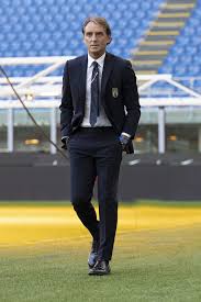 Back then, enzo bearzot led italy to world cup glory in a pale blue seersucker cotton armani suit. Roberto Mancini Gabriele Gravina Roberto Mancini Photos Zimbio