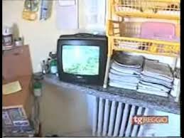 La casa circondariale di reggio emilia è costituita da 4 sezioni da circa 25 celle ciascuna destinate ai detenuti comuni (giudicabili, appellanti, ricorrenti, definitivi); Incendio In Una Cella Del Carcere Di Reggio Emilia Gli Agenti Salvano I Carcerati Youtube