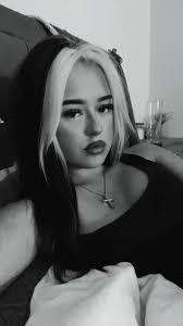 rhiannonweeks (@rhiannonweeks)