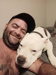 Hello, I am a single mother looking for new friends, I am also open to  serious relationships, and I don't care about age, I hope to find new  friends here My contacts