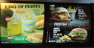 Saban harinya ada jutaan orang rela antri untuk bisa menikmati aneka menu lezat di rumah makan dengan sajiannya yang terkenal seperti ayam goreng renyah, hamburger, nugget dan variasi menu makanan yang lain. Mcdonalds Menu In Klia Airport Visit Malaysia
