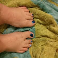 Today i painted my foot nails with silver nail polish. Man W Painted Toes Str8paintedtoes Twitter
