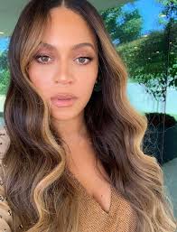 Make wavy hair your signature look and achieve sultry style, whatever the occasion. 35 Wavy Hairstyles From Celebs And Our Fashion Friends Who What Wear