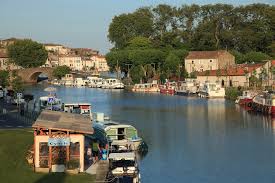 Adresses des hébergements le long des itinéraires (campings, hôtels, chambres d'hôtes, gîtes de groupe, auberges de jeunesse). Preparez Vos Vacances Dans Les Regions Du Lauragais Et Du Carcass