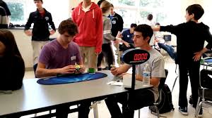 The online rubik's cube solver calculates the steps needed to solve a scrambled rubik's cube. Rubik S Cube 1x1 En 0 07 Seconde Avec Une Seule Main