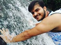 Arvind Akela 'Kallu' Height, Weight, Age, Biography, Wiki, Wife, Family,  Body Measurements, Affairs and more - http://celebrity.upcomingwiki.com/ arvind-akela-kallu-height-weight-age/