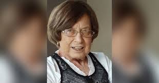 Nancy Artz's Instagram, Twitter & Facebook