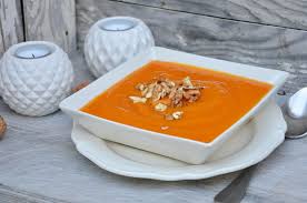 Une Delicieuse Soupe Butternut Carottes Et Noix Soupes Soupe Butternut Et Recettes De Cuisine