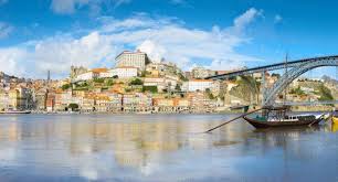 Its rich heritage just begs to be discovered. Porto Reiseziele Tap Air Portugal