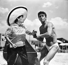 Γιωργοσ μαρινοσ, γιαννησ κατρανιδησ, κατια δανδουλακη, μαρια ιωαννιδου. Baggelhs Seilhnos Ton Apokaloysan Noyregief Ths Elladas Kai 3ekinhse Thn Kariera Toy Sta 16 H 8yellwdhs Sxesh Me Th Maria Iwannidoy Kai To Ado3o Telos Sto Xeiroyrgeio Mhxanh Toy Xronoy