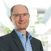 3100+ perfiles de «Henk»