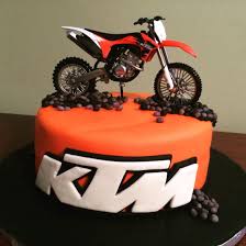 Gateau Moto Ktm Gateau Moto Gateau D Anniversaire Moto Gateau Motocross