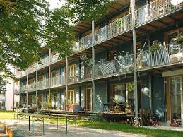 Vauban L Ecoquartier Du Futur Ecologiquement Exemplaire Mais Socialement Discutable Habitat Eco Quartier Logements Collectifs