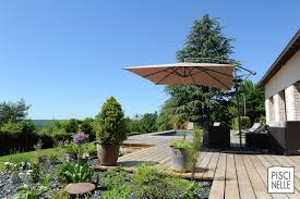 Une Piscine Aupres D Une Longere Normande Pres De Dreux Entre Des Petits Massifs Paysages Un Piscine Amenagement Paysager Decoration Exterieur Idees De Patio