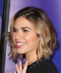 America Ferrera Cool Wavy Casual Bob Side On View Brunette Bob Haircut Face Shape Hairstyles Blonde Highlights On Dark Hair Short
