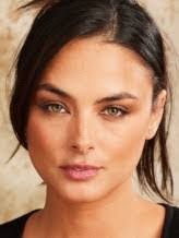 Sarah Hardison's Instagram, Twitter & Facebook