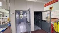 The air shower clean room uses high-speed airflow to clean 360°in all  directions, effectively removing particles on the surface of people and  objects to ensure dust-free environment standards., ...