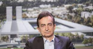Sotto casa di marco borradori, a cantare bella ciao e poi di nuovo al molino 1 / 4 si è animata la manifestazione dei molinari iniziata nella prima serata di oggi. Svpd610h7h5cym