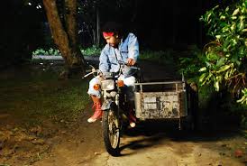 Filem yang dibintangi oleh penyanyi rock popular, awie, man kadir, zami ismail. Hantu Kak Limah Balik Rumah 2 Zufar Zafazrin Flickr