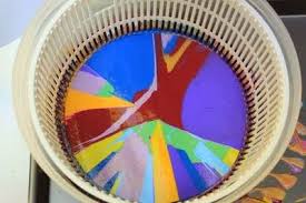 Bri Coco De Lolo Peinture A L Essoreuse A Salade Projets Creatifs Pour Enfants Peinture Activite Peinture