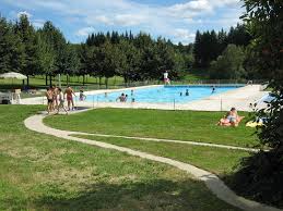 Piscine A St Martial De Gimel Horaires Tarifs Avis Telephone Piscine Piscine Municipale Piscine Publique