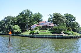 Search for waterfront luxury real estate in annapolis with sotheby's international realty. Questions And Answers On Waterfront Homes Which Side Is The Front