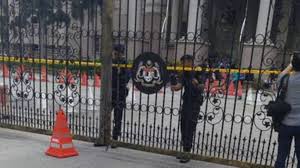 Nestled in kuala lumpur's golden triangle, and just steps away from the petronas twin towers and the center of the business and entertainment districts. Bomb Threat Forces Evacuation Of Kuala Lumpur Court Complex Report Cna