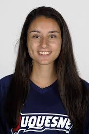 Caitlin Holmes's Instagram, Twitter & Facebook