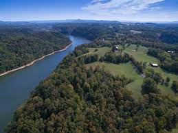 Dale hollow lake real estate agents. 116 Acre Farm On Dale Hollow Lake Farm For Sale In Byrdstown Pickett County Tennessee 103910 Farmflip