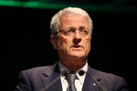 Wesfarmers chairman Michael Chaney defends dividends for shareholders over  investment