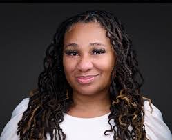 Juliet Matthews's Instagram, Twitter & Facebook