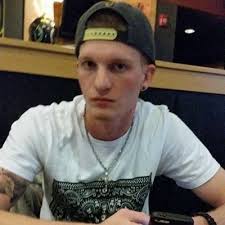 laura ratcliff (@laura_ratcliff)