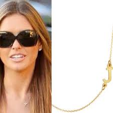 Collier lettre initiale latérale personnalisé