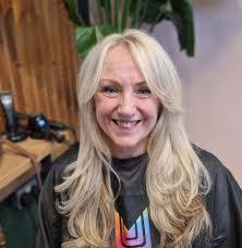 Karen Worton's Instagram, Twitter & Facebook