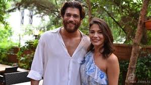 Magazin burada 414.972 views3 months ago. Can Yaman Ve Demet Ozdemir In Eski Sevgilileri Sizi Soke Edecek Sarmas Dolas Goruntulendiler
