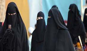 هل المجتمع السعودي محافظ بطبيعته؟ أم أنه كان أكثر انفتاحًا والصحوة هي من اختطفته؟يتحدث بدر عن حركة الصحوة. ØªØ¹Ø±Ù Ø¹Ù„Ù‰ ØªØ§Ø±ÙŠØ® Ø§Ù„Ø¹Ø¨Ø§Ø¡Ø© Ø§Ù„Ø³Ø¹ÙˆØ¯ÙŠØ© Ù‚Ø¨Ù„ ÙˆØ¨Ø¹Ø¯ Ø§Ù„ØµØ­ÙˆØ© Ù„Ø¨Ù†Ø§Ù† Ø§Ù„ÙŠÙˆÙ…