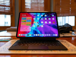 The devices our readers are most likely to research together with apple ipad pro 12.9 (2020). Ipad Pro 2020 Vs Ipad Pro 2021 Should You Upgrade Imore